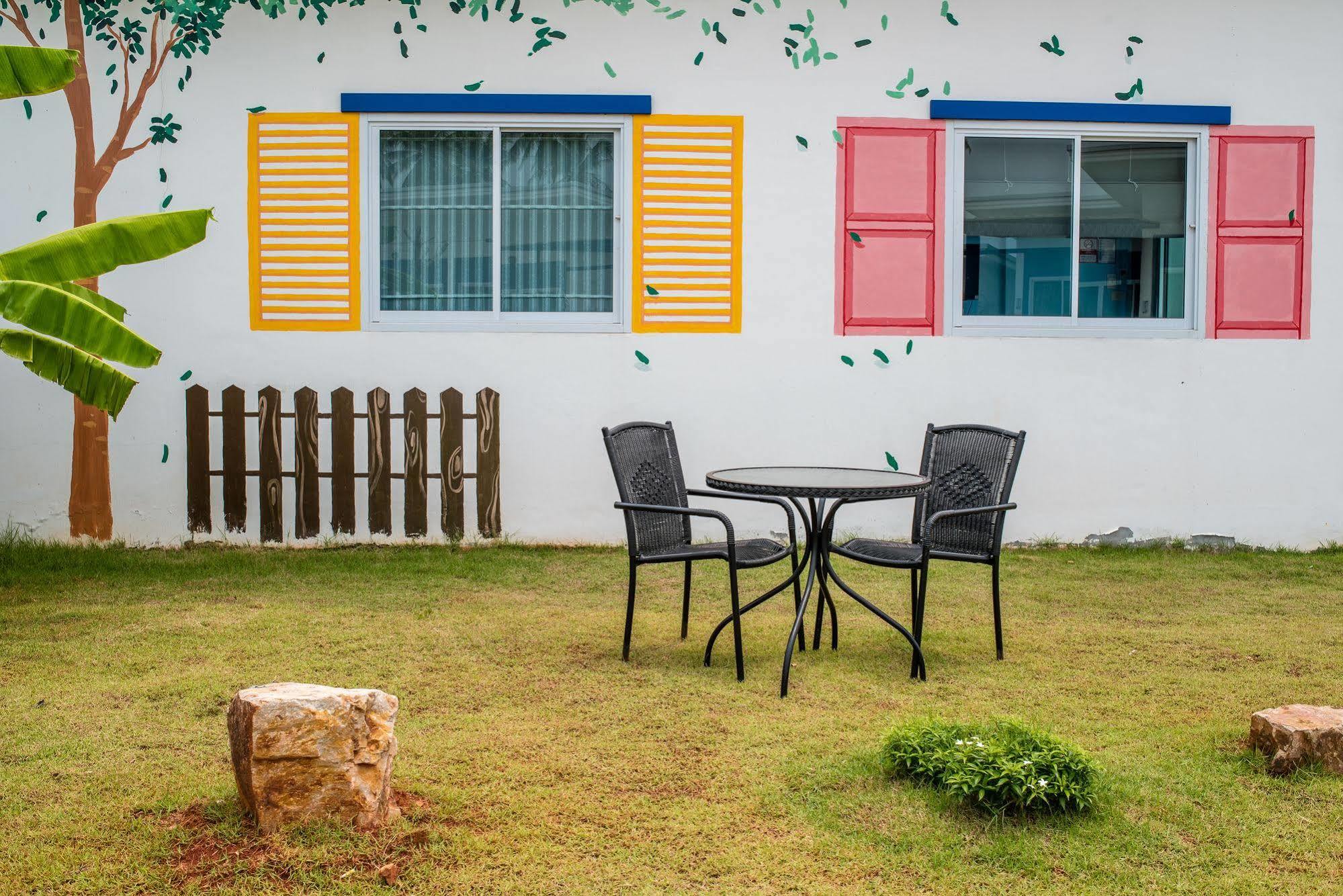 Paragon Hometel Surat Thani Extérieur photo